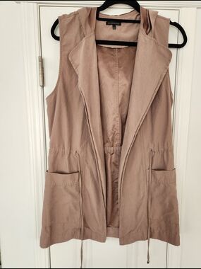 Staccato Womens Tan Hooded Vest Size Large EUC Festival Boho Western